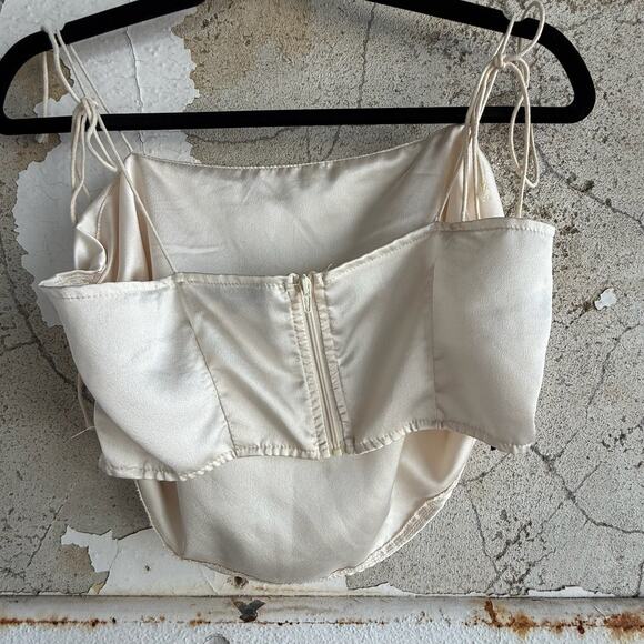 Cream Satin Corset Style Crop Top Adjustable Tie Straps Missguided Size 8 - Picture 4 of 5